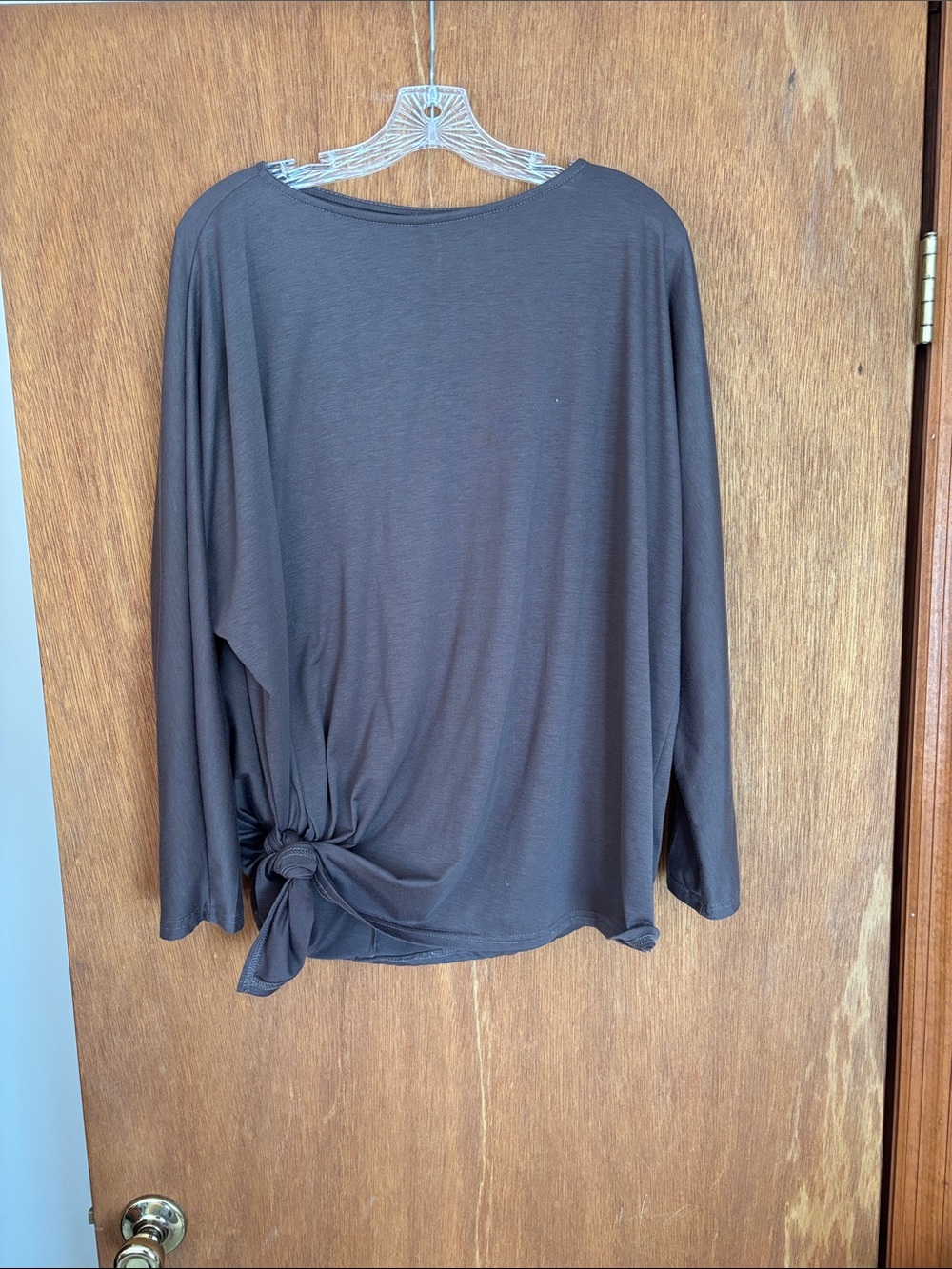 Women’s Long-Sleeve Knot Hem Top - Brown